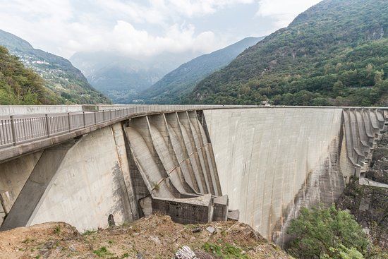 Staudamm von Verzasca
